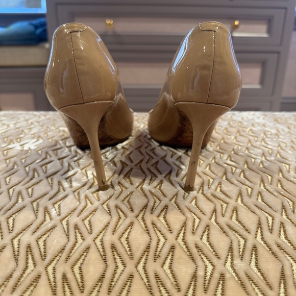 JIMMY CHOO Patent Leather Pointed Pumps - Picture 4 of 5